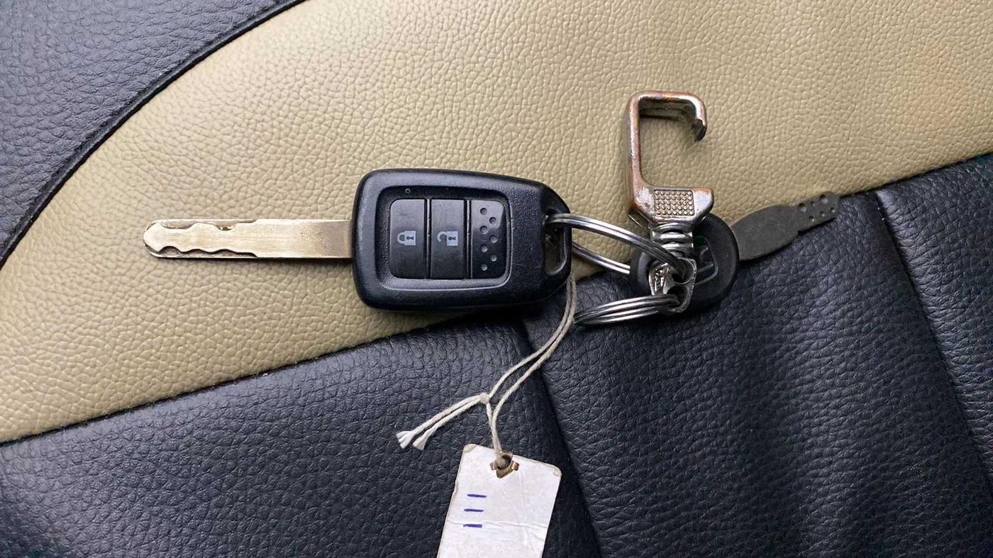 2018 Honda WR-V 1.2L I-VTEC EDGE EDITION, Petrol, Manual, 50,700 km, Key Close Up