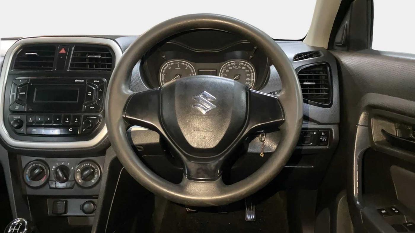 2016 Maruti Vitara Brezza VDI (O), Diesel, Manual, 74,276 km, Steering Wheel Close Up