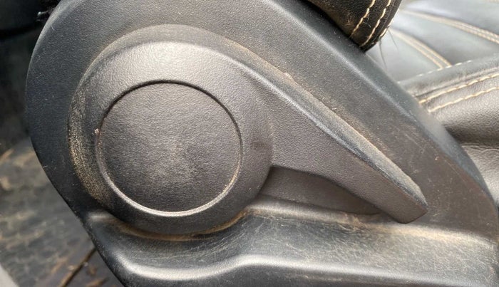 2020 Tata ALTROZ XE PETROL, Petrol, Manual, 49,439 km, Driver Side Adjustment Panel