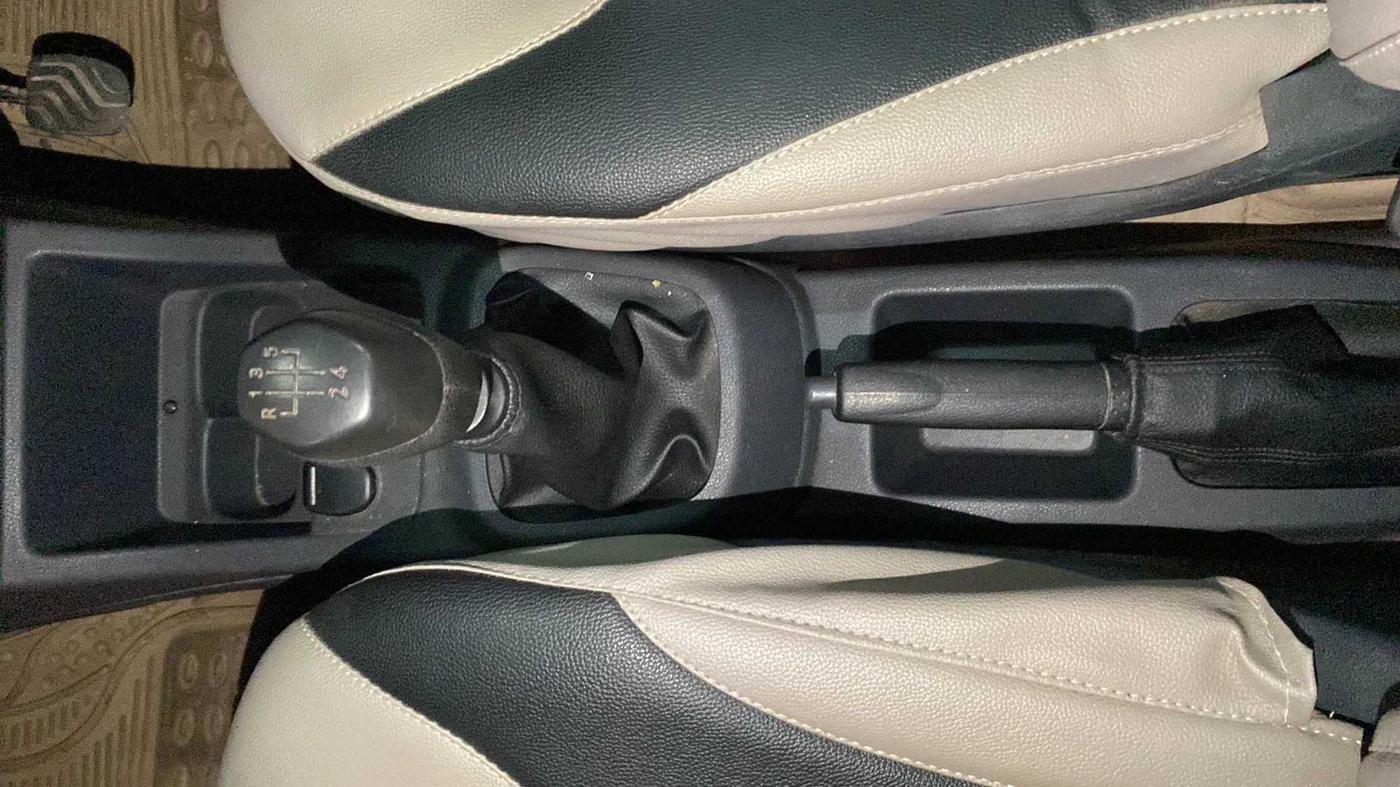 2016 Renault Kwid RXL, Petrol, Manual, 53,263 km, Gear Lever