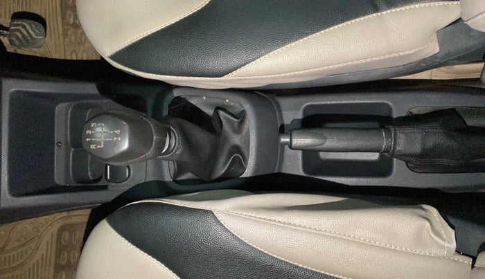2016 Renault Kwid RXL, Petrol, Manual, 53,263 km, Gear Lever