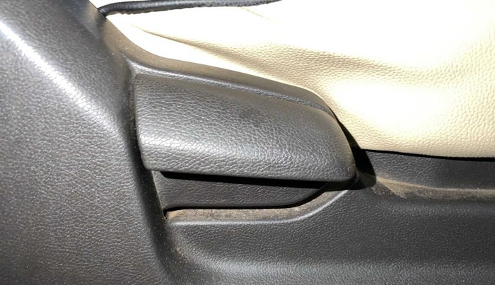 2014 Hyundai Verna FLUIDIC 1.6 VTVT SX, Petrol, Manual, 80,844 km, Driver Side Adjustment Panel