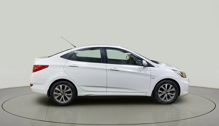 2014 Hyundai Verna FLUIDIC 1.6 VTVT SX, Petrol, Manual, 80,844 km, Right Side View
