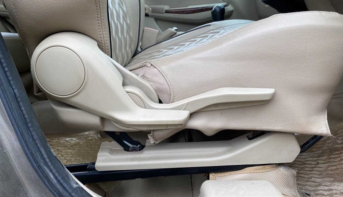 2018 Maruti Dzire ZDI PLUS, Diesel, Manual, 90,164 km, Driver Side Adjustment Panel