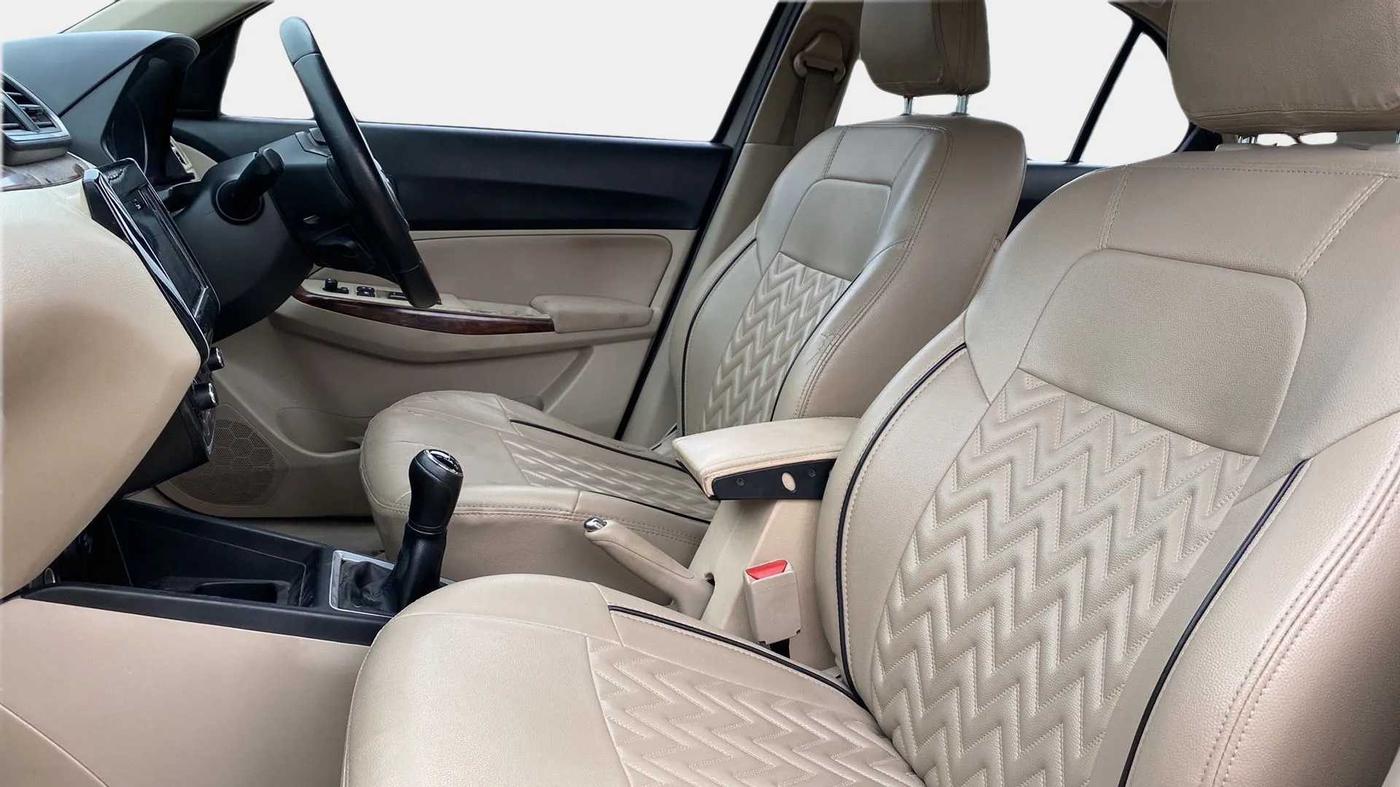 2018 Maruti Dzire ZDI PLUS, Diesel, Manual, 90,164 km, Right Side Front Door Cabin