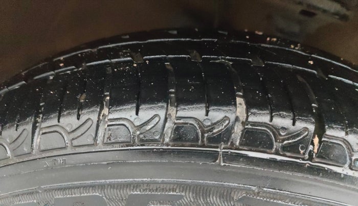 2018 Maruti Wagon R 1.0 VXI+, Petrol, Manual, 27,836 km, Right Front Tyre Tread