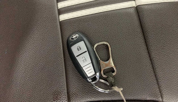 2021 Toyota URBAN CRUISER HIGH GRADE AT, Petrol, Automatic, 32,312 km, Key Close Up