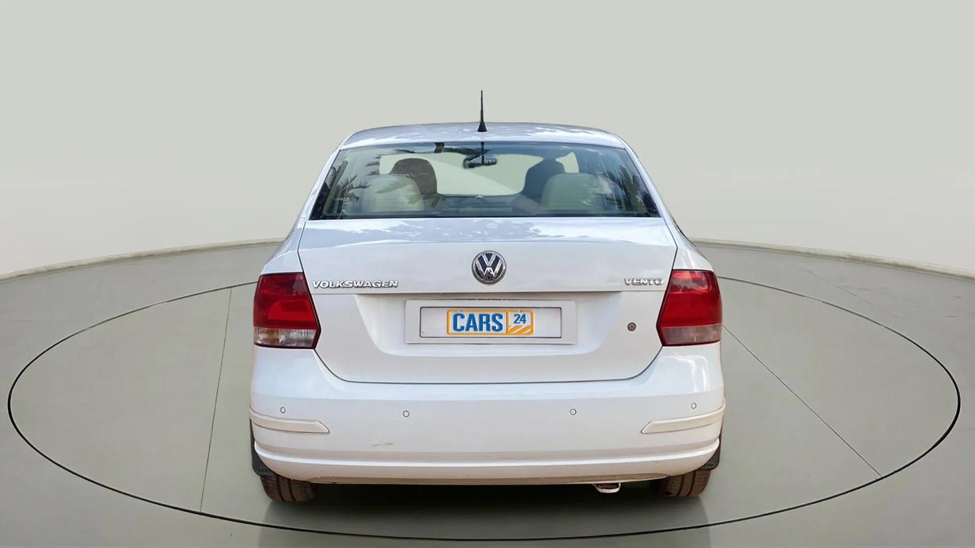 2013 Volkswagen Vento COMFORTLINE 1.6, Petrol, Manual, 55,183 km, Back/Rear