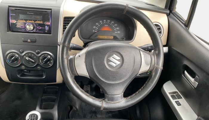 2017 Maruti Wagon R 1.0 LXI CNG, CNG, Manual, 60,196 km, Steering Wheel Close Up