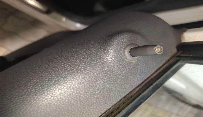 2015 Maruti Alto 800 LXI, Petrol, Manual, 70,033 km, Lock system - Door lock knob has minor damage