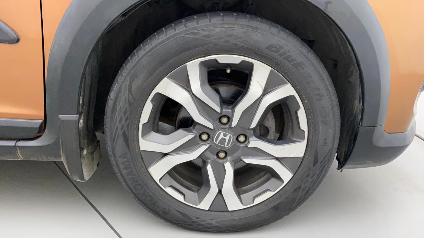 2017 Honda WR-V 1.5L I-DTEC VX MT, Diesel, Manual, 85,739 km, Right Front Wheel