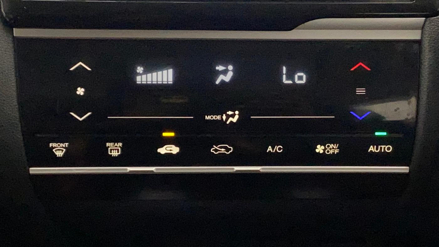 2017 Honda WR-V 1.5L I-DTEC VX MT, Diesel, Manual, 85,739 km, Automatic Climate Control
