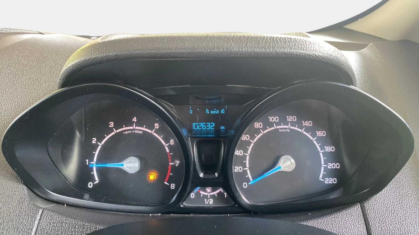 2016 Ford Ecosport TREND 1.5L PETROL, Petrol, Manual, 1,02,605 km, Odometer Image