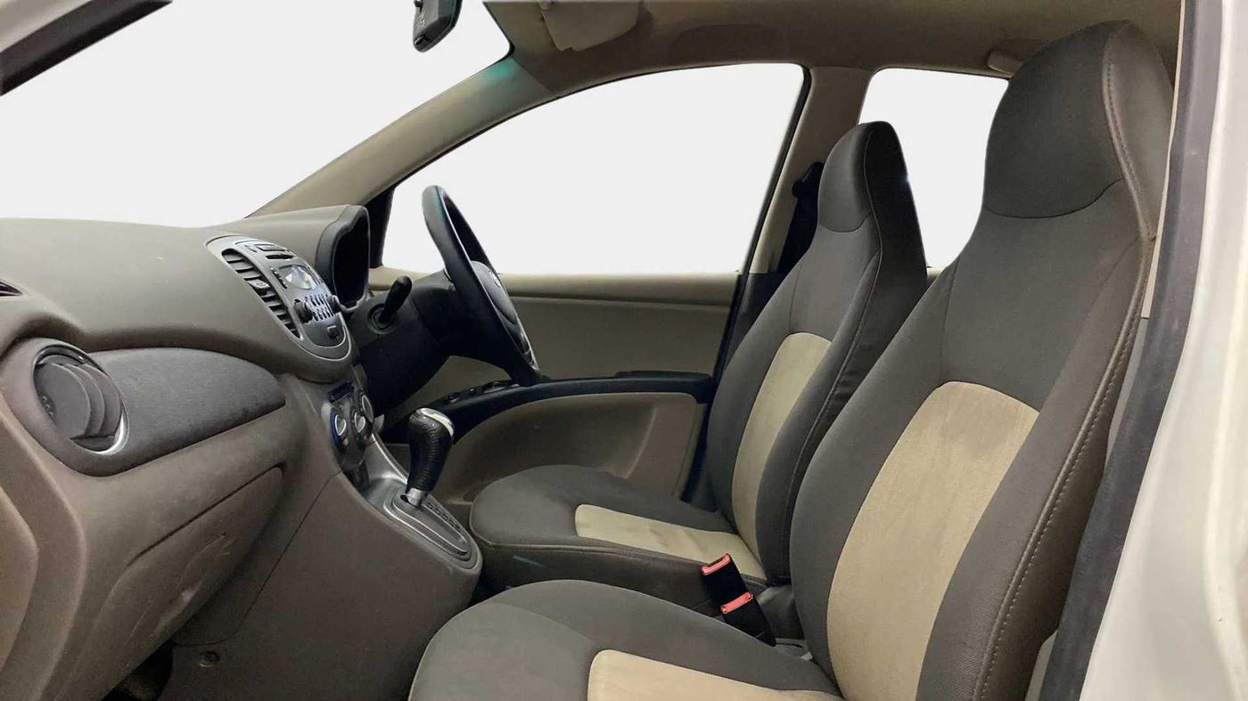 2013 Hyundai i10 SPORTZ 1.2 AT, Petrol, Automatic, 71,297 km, Right Side Front Door Cabin