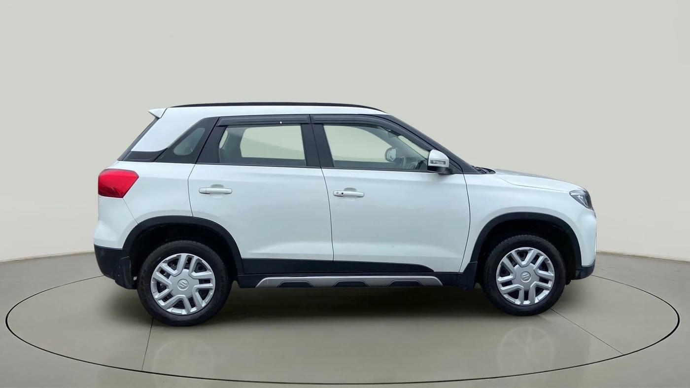 2020 Maruti Vitara Brezza VXI, Petrol, Manual, 18,590 km, Right Side View