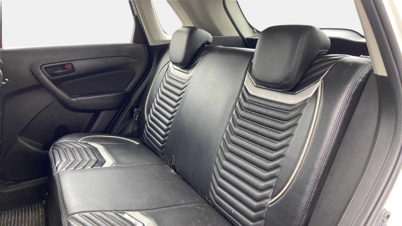 2020 Maruti Vitara Brezza VXI, Petrol, Manual, 18,590 km, Right Side Rear Door Cabin
