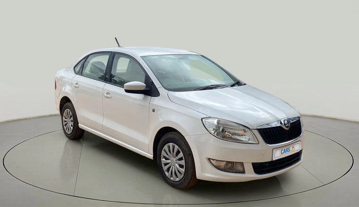 2013 Skoda Rapid AMBITION 1.6 MPI MT PLUS, Petrol, Manual, 85,375 km, Right Front Diagonal