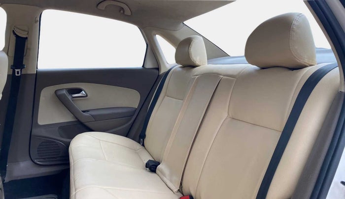 2013 Skoda Rapid AMBITION 1.6 MPI MT PLUS, Petrol, Manual, 85,375 km, Right Side Rear Door Cabin