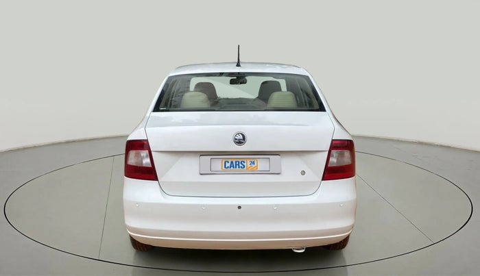 2013 Skoda Rapid AMBITION 1.6 MPI MT PLUS, Petrol, Manual, 85,375 km, Back/Rear