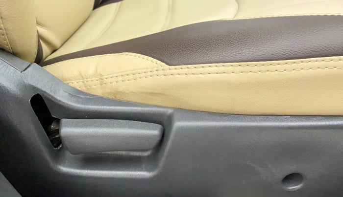 2018 Maruti Alto K10 VXI (O), Petrol, Manual, 26,067 km, Driver Side Adjustment Panel
