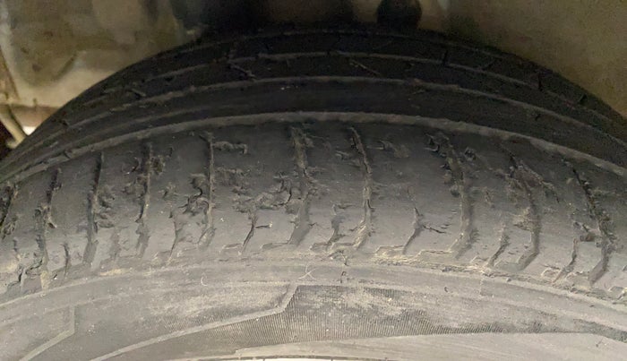 2020 Hyundai Verna SX 1.5 VTVT, Petrol, Manual, 40,217 km, Right Rear Tyre Tread
