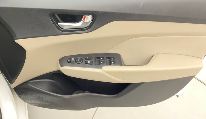 2020 Hyundai Verna SX 1.5 VTVT, Petrol, Manual, 40,217 km, Driver Side Door Panels Control