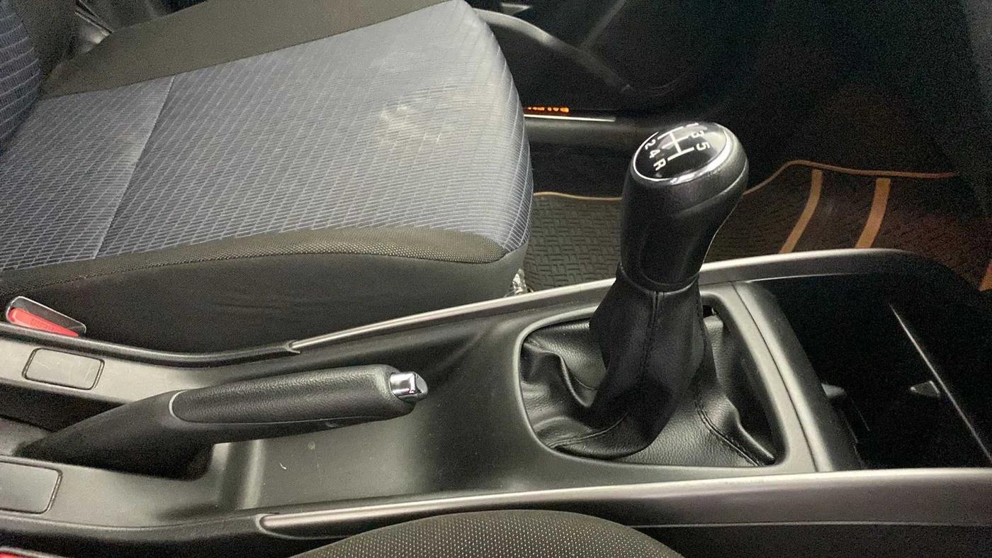 2020 Maruti Baleno ZETA PETROL 1.2, Petrol, Manual, 75,204 km, Gear Lever