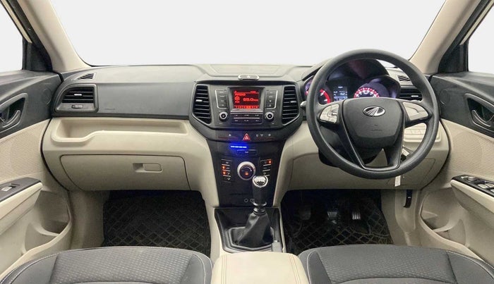 2022 Mahindra XUV300 W6 1.5 DIESEL, Diesel, Manual, 57,845 km, Dashboard