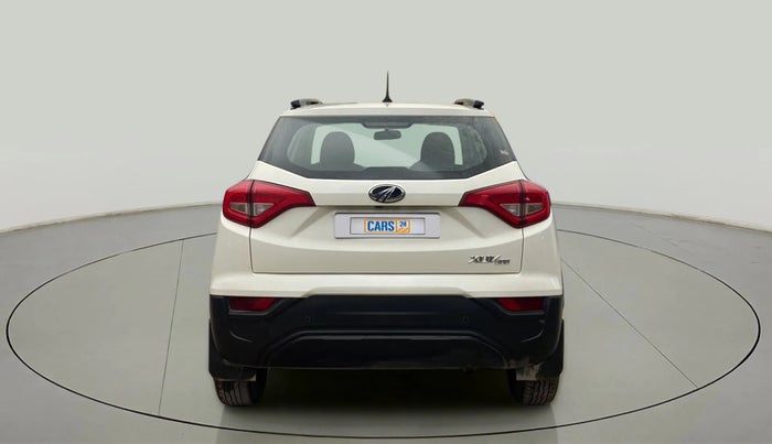 2022 Mahindra XUV300 W6 1.5 DIESEL, Diesel, Manual, 57,845 km, Back/Rear