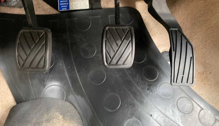 2014 Maruti Swift Dzire ZXI, Petrol, Manual, 31,593 km, Pedals