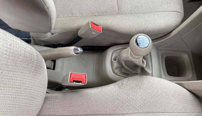 2014 Maruti Swift Dzire ZXI, Petrol, Manual, 31,593 km, Gear Lever
