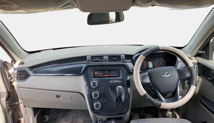 2017 Mahindra Kuv100 K2 6 STR, Petrol, Manual, 16,846 km, Dashboard
