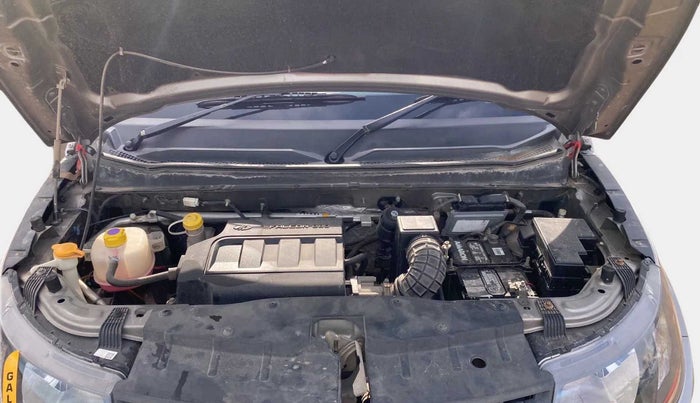 2017 Mahindra Kuv100 K2 6 STR, Petrol, Manual, 16,846 km, Open Bonet