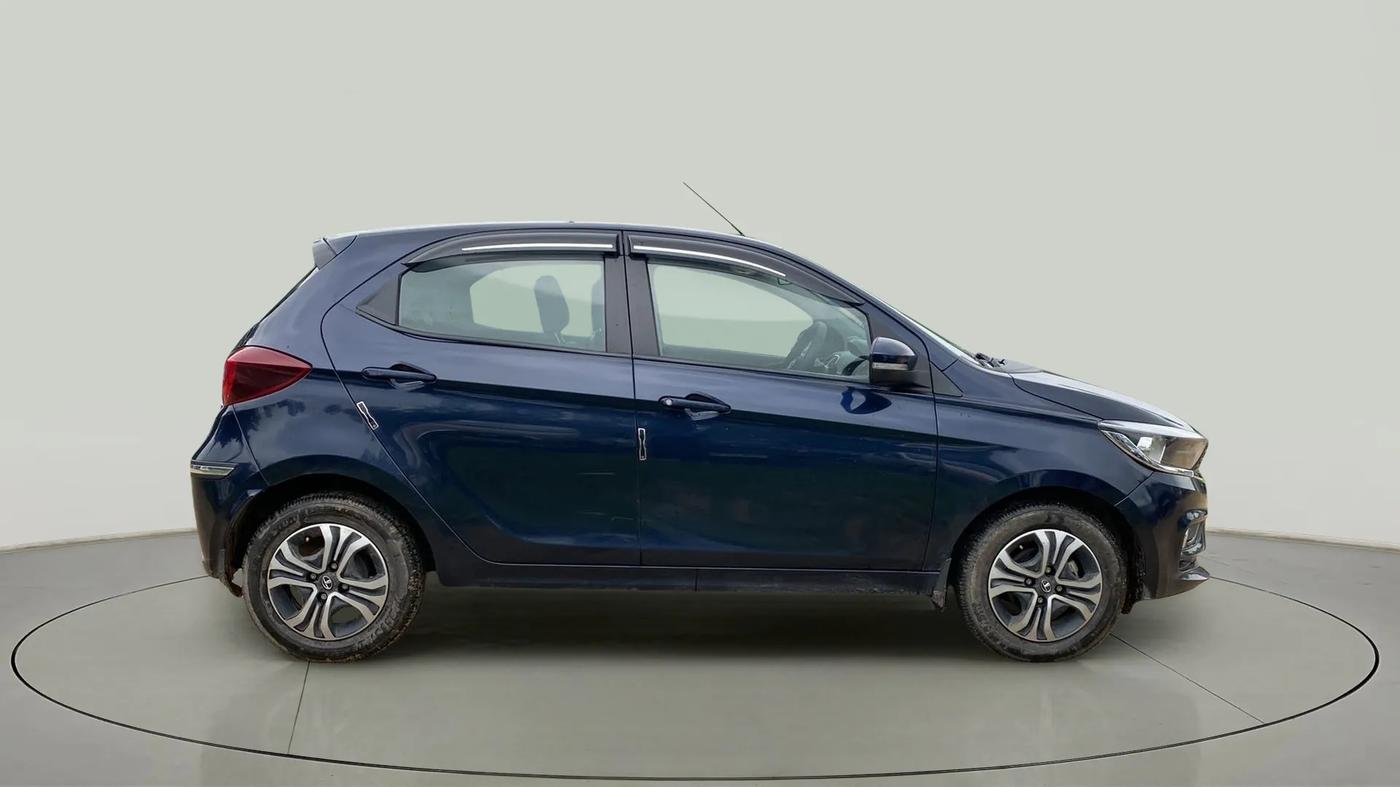 2022 Tata Tiago XZA PETROL, Petrol, Automatic, 20,206 km, Right Side View