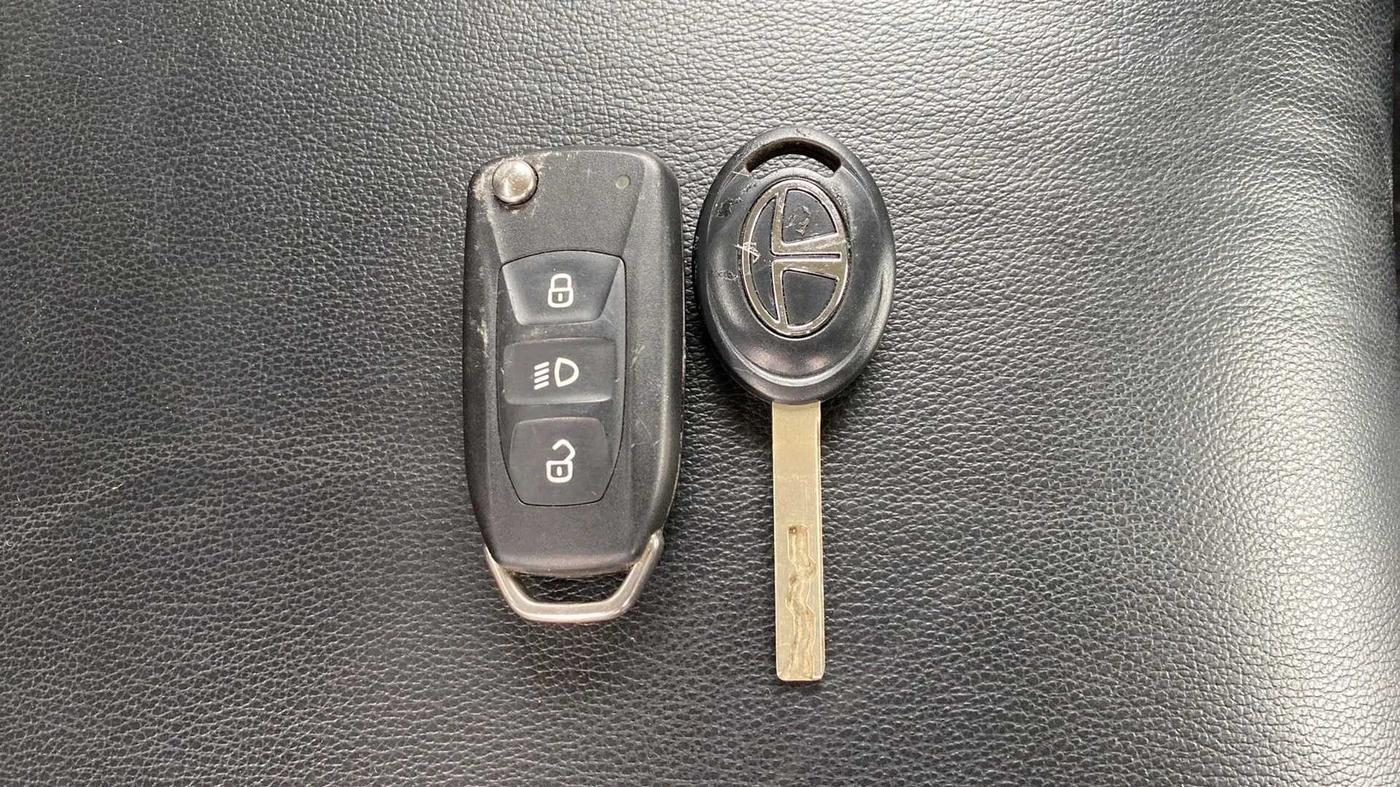 2022 Tata Tiago XZA PETROL, Petrol, Automatic, 20,206 km, Key Close Up