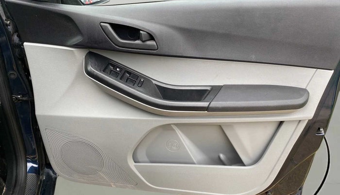 2022 Tata Tiago XZA PETROL, Petrol, Automatic, 20,206 km, Driver Side Door Panels Control