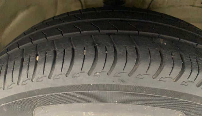 2019 Maruti S PRESSO VXI (O) AMT, Petrol, Automatic, 29,047 km, Right Front Tyre Tread