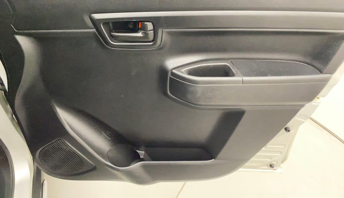 2019 Maruti S PRESSO VXI (O) AMT, Petrol, Automatic, 29,047 km, Driver Side Door Panels Control