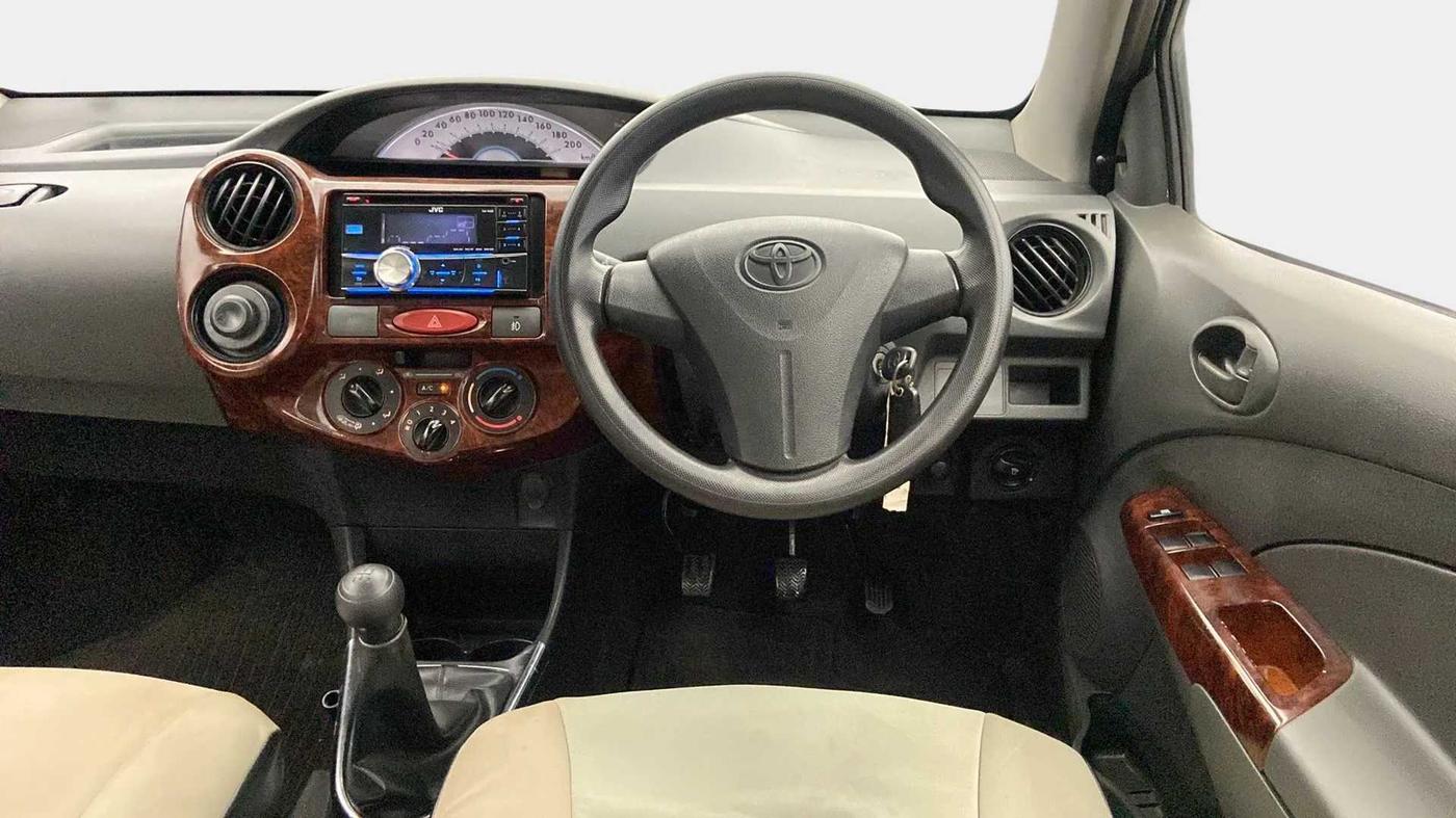 2012 Toyota Etios G, CNG, Manual, 52,370 km, Steering Wheel Close Up