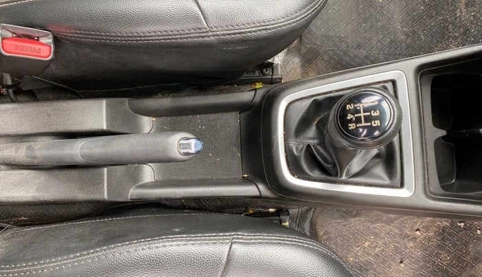 2019 Maruti Swift VXI, Petrol, Manual, 64,828 km, Gear Lever