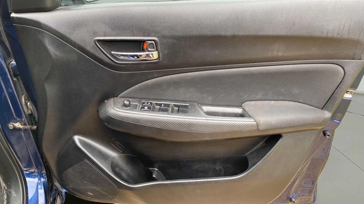 2019 Maruti Swift VXI, Petrol, Manual, 64,828 km, Driver Side Door Panels Control
