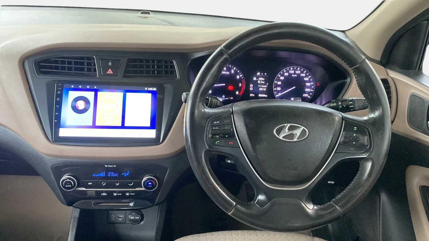 2016 Hyundai Elite i20 ASTA 1.2 (O), Petrol, Manual, 80,085 km, Steering Wheel Close Up