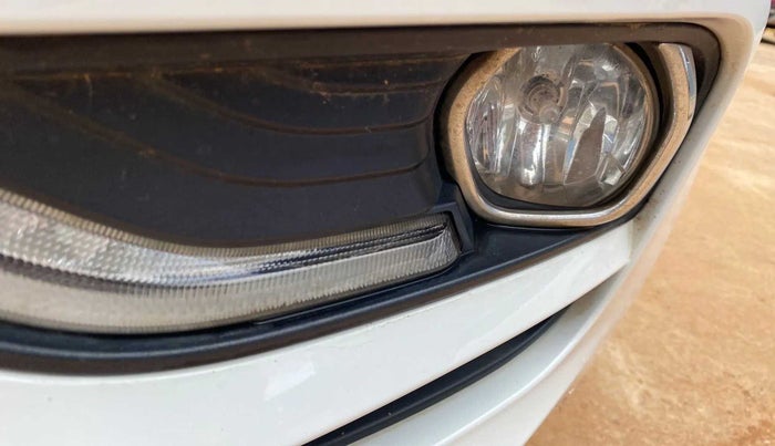 2020 Tata TIGOR XZA PLUS PETROL, Petrol, Automatic, 80,556 km, Left fog light - Not working