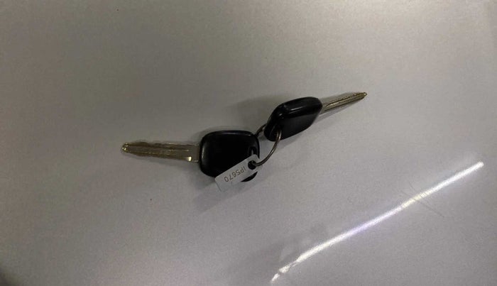 2017 Maruti Alto 800 LXI, Petrol, Manual, 39,594 km, Key Close Up