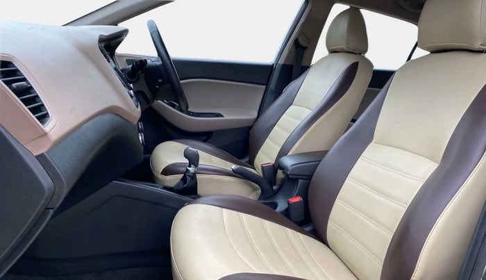 2020 Hyundai Elite i20 ASTA 1.2 (O), Petrol, Manual, 72,656 km, Right Side Front Door Cabin