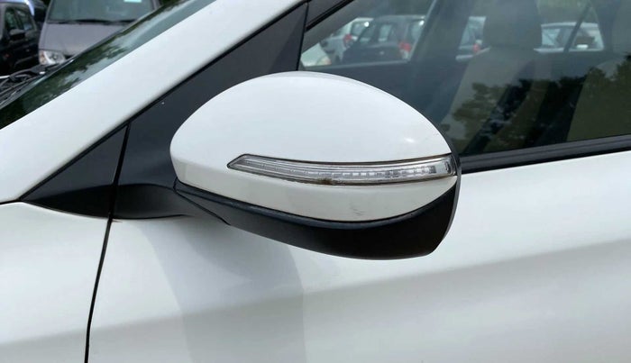 2020 Hyundai Elite i20 ASTA 1.2 (O), Petrol, Manual, 72,656 km, Left rear-view mirror - Indicator light has minor damage