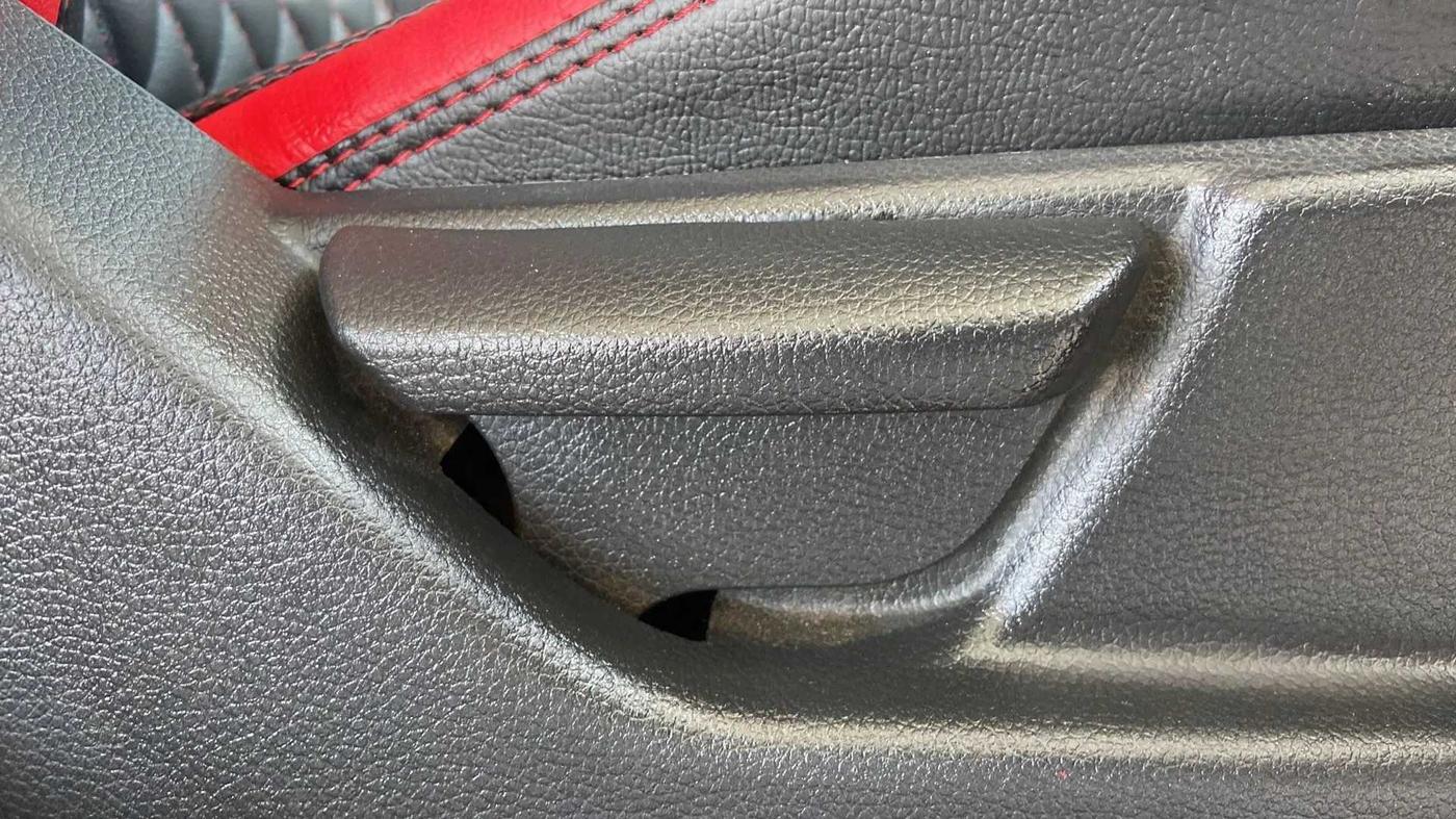 2015 Hyundai Eon MAGNA +, Petrol, Manual, 64,388 km, Driver Side Adjustment Panel