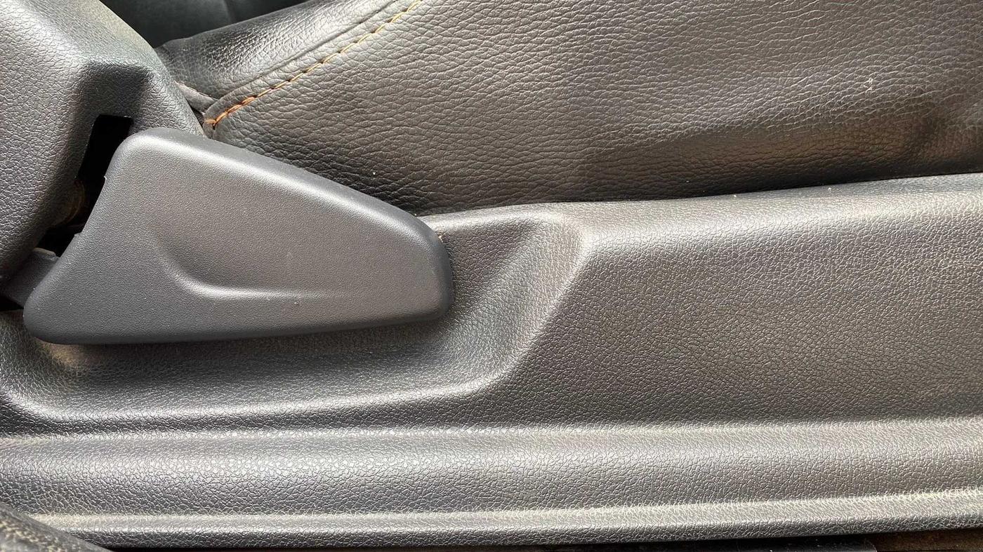 2016 Renault Kwid RXT 0.8, Petrol, Manual, 51,930 km, Driver Side Adjustment Panel