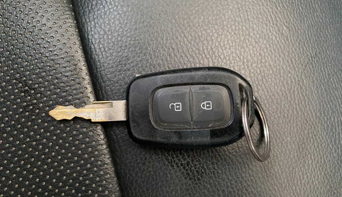 2016 Renault Kwid RXT 0.8, Petrol, Manual, 51,930 km, Key Close Up