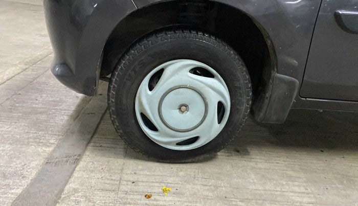 2014 Maruti Alto 800 VXI, Petrol, Manual, 18,981 km, Left front tyre - Minor crack
